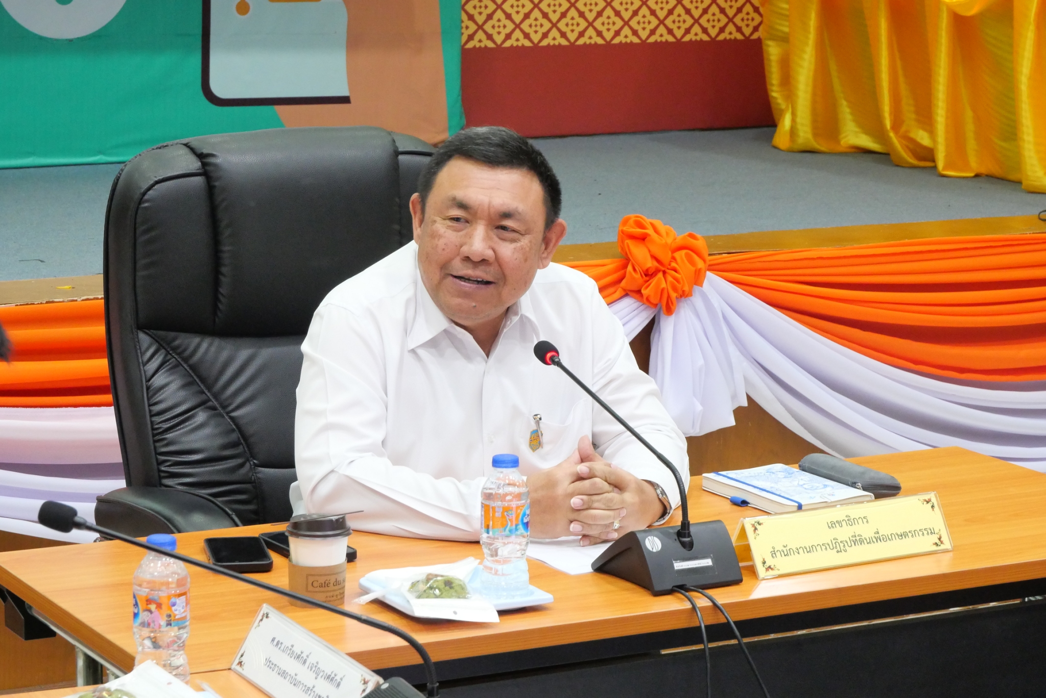 title - สำนักงานการปฏิรูปที่ดินเพื่อเกษตรกรรม ส.ป.ก. ต้อนรับคณะสถาบันการสร้างชาติ (สกสช.)&nbsp;Nation-Buliding Institute (NBI) ในการเข้าเยี่ยมหน่วยงานองค์กรของ ส.ป.ก.